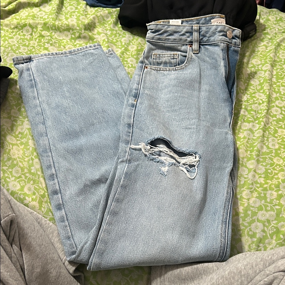 Stylish Light Blue Distressed Women Jeans
